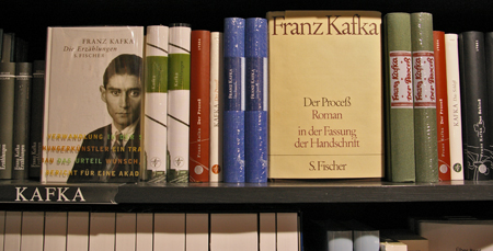 Kafkaregal im Dussmann